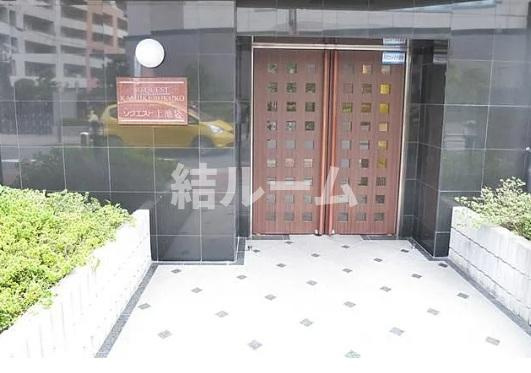 豊島区上池袋４丁目の賃貸マンションのエントランス