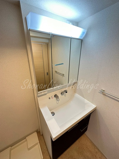 茅ヶ崎市円蔵２丁目の賃貸マンションの洗面所