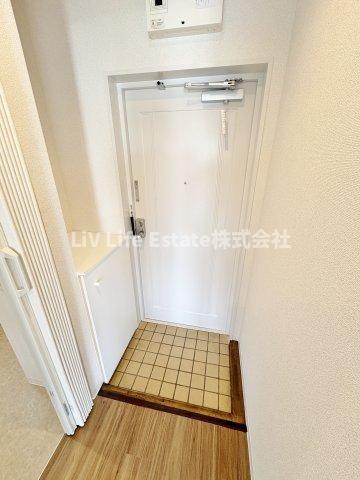小平市小川町１丁目の賃貸マンションの玄関