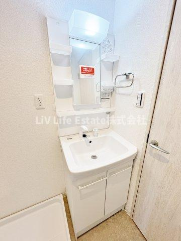 小平市小川町１丁目の賃貸マンションの洗面所