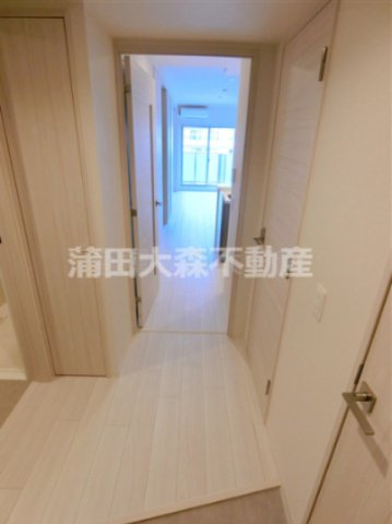 KDXレジデンス田園調布南の内装|玄関廊下部分