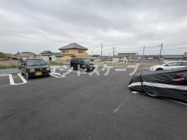 アンナプルナの駐車場|高崎、前橋のお部屋探しはエンドスケープまで！お客様の理想お聞かせ下さい♪