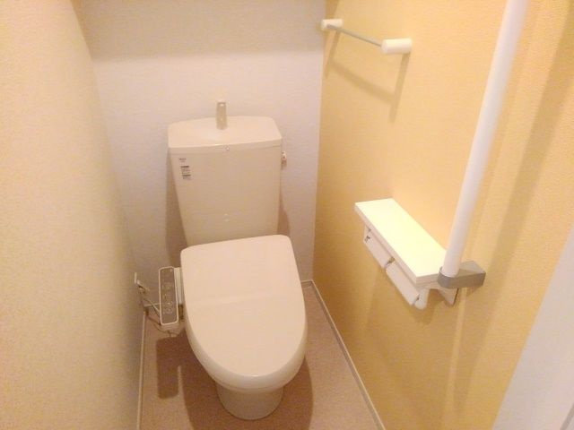 町田市南つくし野４丁目のアパートのトイレ