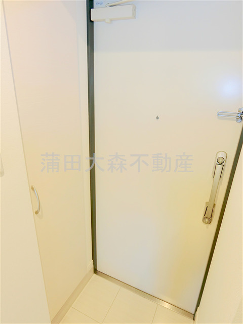 XEBEC(ジーベック京急蒲田の玄関