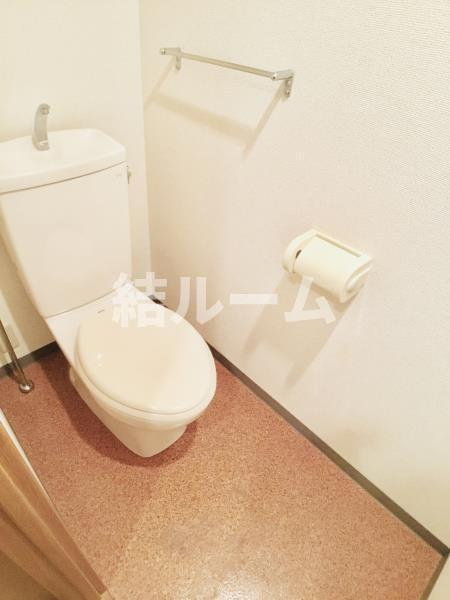 板橋区板橋２丁目の賃貸マンションのトイレ