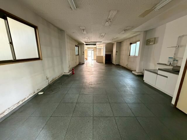 流山市平和台４丁目の店舗事務所の内装