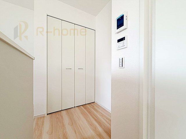 水戸市東前町5期　新築戸建て　1号棟の収納|キッチンパントリーとしても活用できる収納！リビングに物を出さず、綺麗を保てそうですね♪