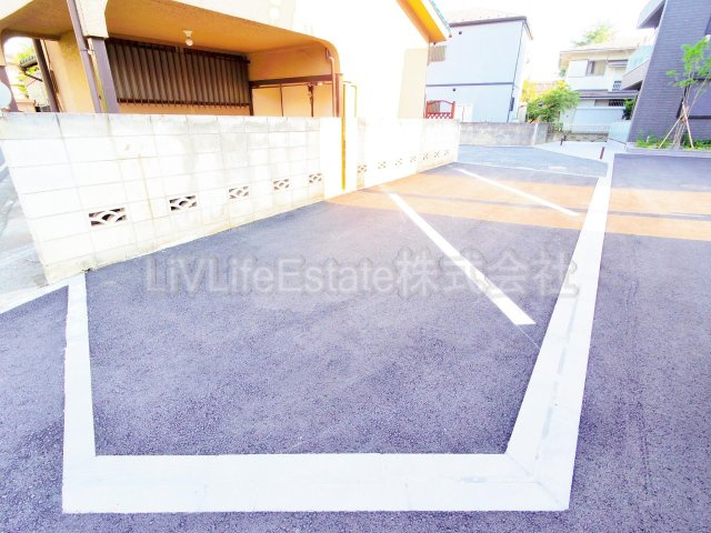 ブルーム　ステージの駐車場