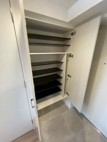 セレニテ難波ミラク壱番館の収納