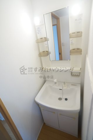 ラムール売布の洗面所
