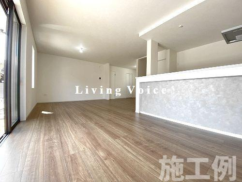 【仲介手数料０円】相模原市南区御園8期　新築一戸建ての居間・リビング|相模原市南区御園8期　新築一戸建て