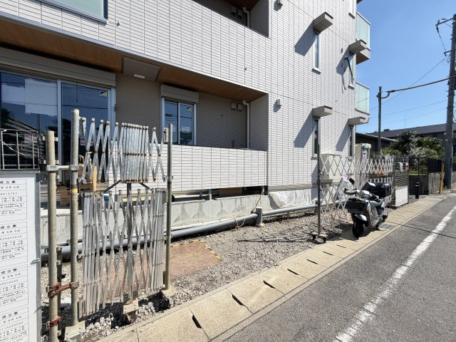 ルボワ　ウエストのエントランス