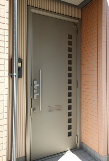 ドゥムール　中央林間の玄関