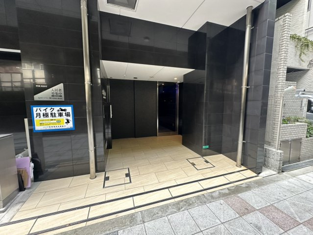 セレニテ日本橋ミラクのエントランス