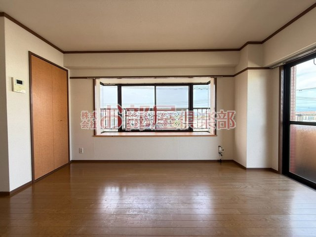 コーポラス坂井の洋室|コンパクトで使いやすい洋室です