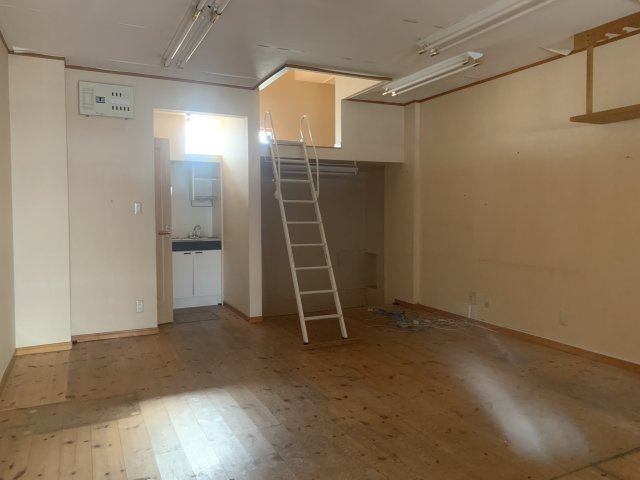 イナニューハイムの内装
