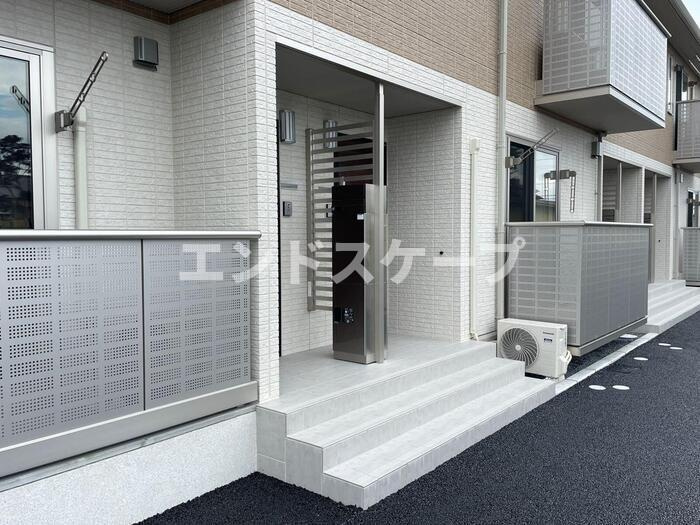 クォーレのエントランス|高崎、前橋のお部屋探しはエンドスケープまで！お客様の理想お聞かせ下さい♪