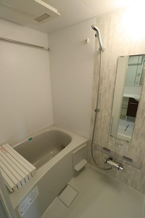 クロワール池袋本町の浴室