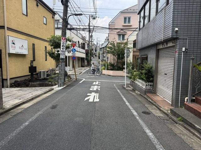 東梅ビルの周辺