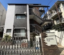 マンション富士の外観