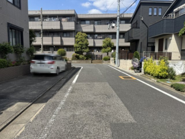 イーストコートの周辺