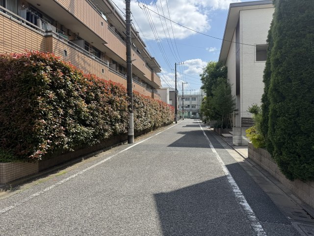 イーストコートの周辺