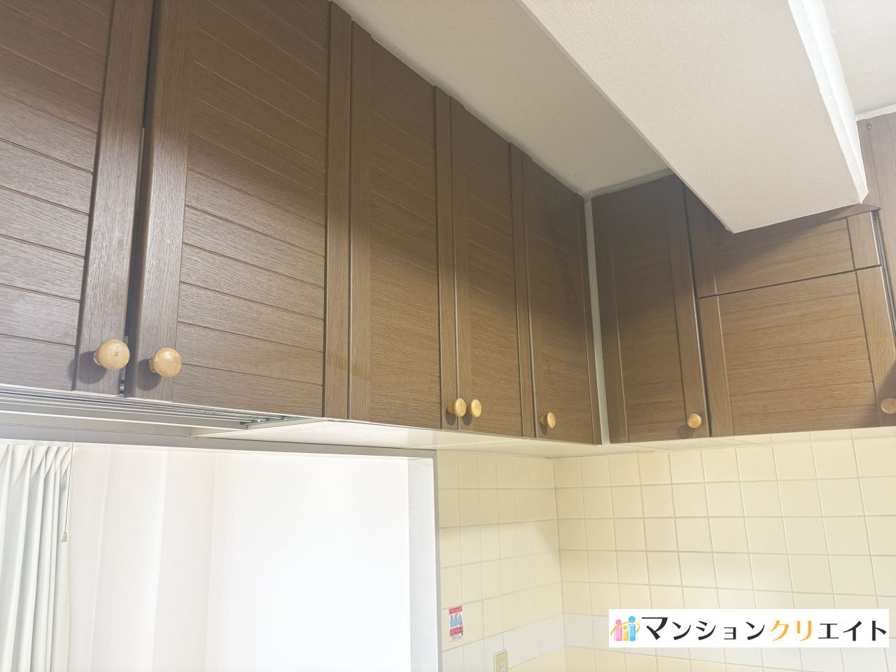 ダイアパレス西別院の収納|キッチン吊戸棚