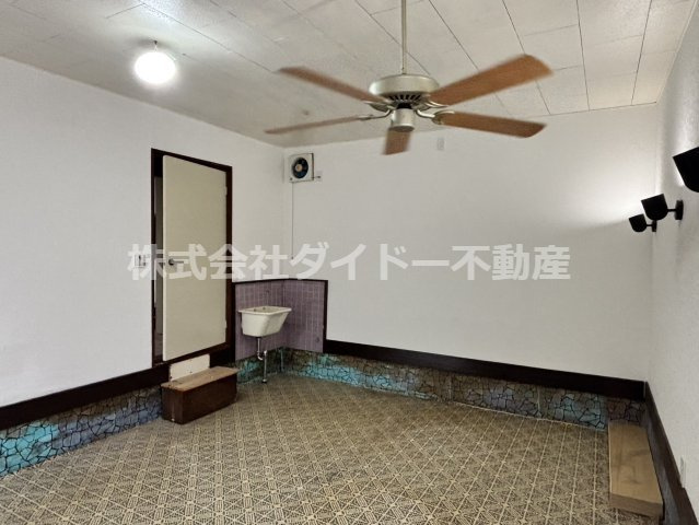 嘉穂郡桂川町大字土居の一戸建てのその他|12帖の土間スペースはバイクガレージや趣味スペースとして利用しても◎