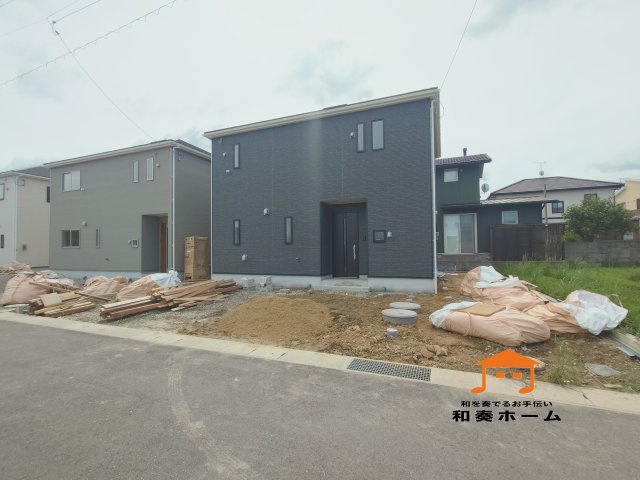 クレイドルガーデン高松市円座町第３◇耐震等級３取得の地震に強いオール電化住宅です！の外観|外観
入居者以外の出入りが少ないので駐車が苦手な方にも安心です。家族の複数台所有や来客用駐車や将来的な車の増台にも対応しやすいです。