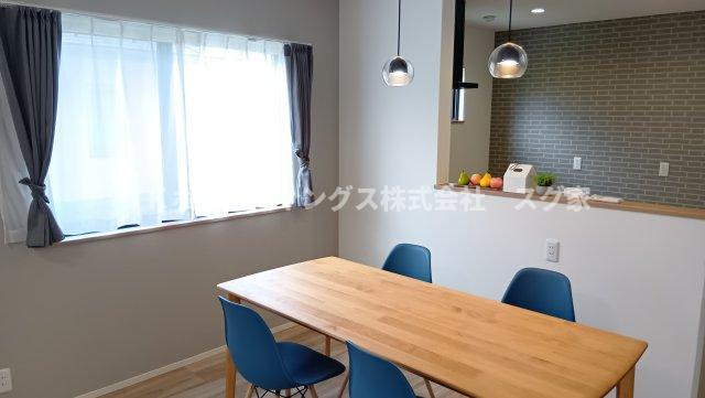 綾部市四季の丘新築戸建て住宅の居間・リビング