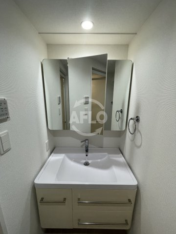 セレニテフラン野田阪神駅前　海老江東小学校区の独立洗面台|セレニテフラン野田阪神駅前　独立洗面台