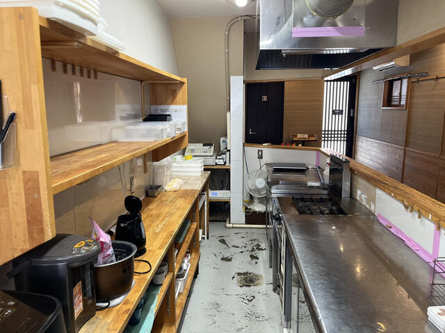 箱崎店舗の内装