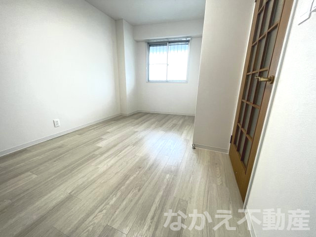 【寝室】 | 広くて明るい寝室