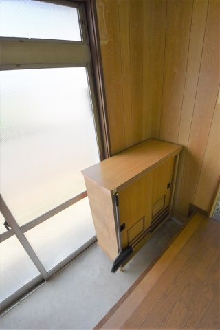 郡築四番町貸家の玄関