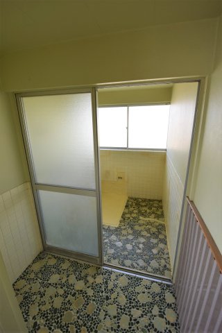郡築四番町貸家の脱衣所