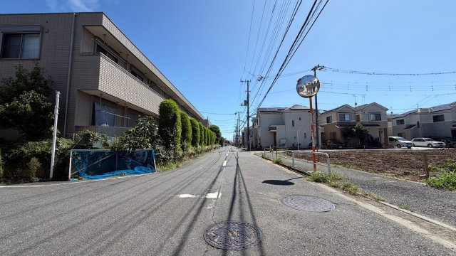 葛飾区東水元５丁目条件無し売地【全6区画】の周辺|【北東側：公道幅員8.0ｍ道路】ゆとりある道路環境。全6区画・建築条件なしで叶える自由な住まいづくり。