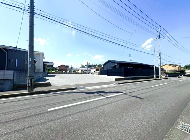 【前面道路含む現地写真】