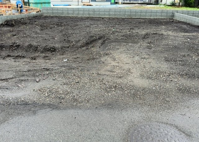 【設備】 | 敷地内には、散水栓や立水栓があります。水道水を直接利用できるため、水を運ぶ手間を省くことが出来ます。大量の水を必要とする洗車作業や清掃などに役立ちます。その他設備とあわせて、現地でご確認ください。