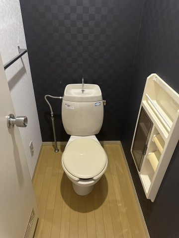 ベルビュー上安松のトイレ|コンパクトで使いやすいトイレです