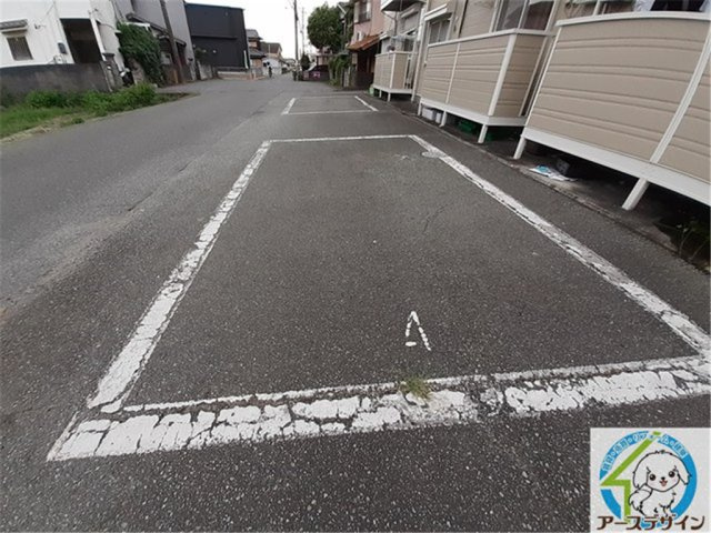 カームSTⅠの駐車場
