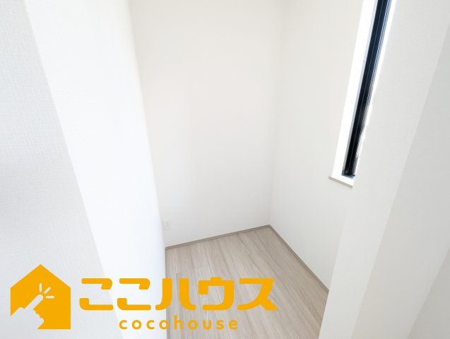 豊見城市我那覇232番　ハートフルタウン　新築戸建て　全2棟　B号棟のその他|ワークスペース