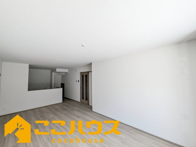 豊見城市我那覇232番　ハートフルタウン　新築戸建て　全2棟　B号棟のキッチン|LDK18帖
