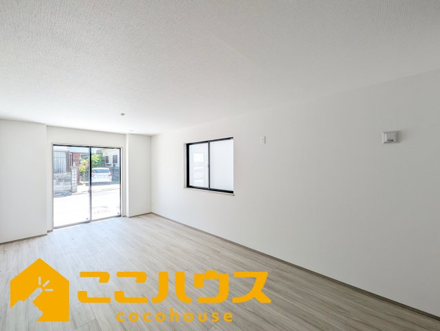 豊見城市我那覇232番　ハートフルタウン　新築戸建て　全2棟　B号棟の内装|LDK18帖
