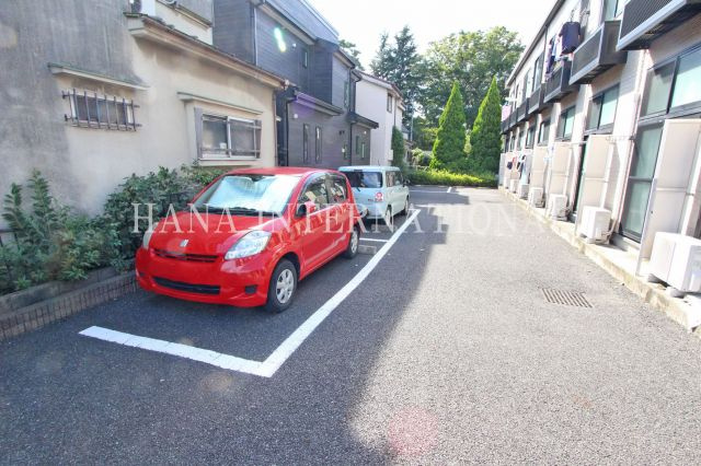ボヌールの駐車場