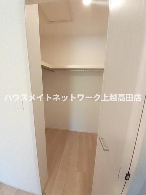 リ・フィラーレ　Ⅱの収納|ウォークインクローゼット