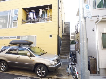 戸井田マンションのエントランス