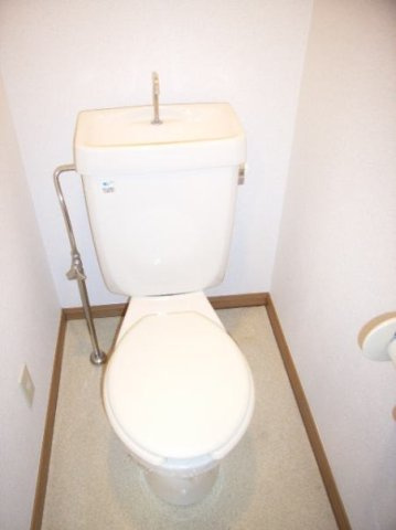 ニューエルディム亜希のトイレ|落ち着いたトイレです