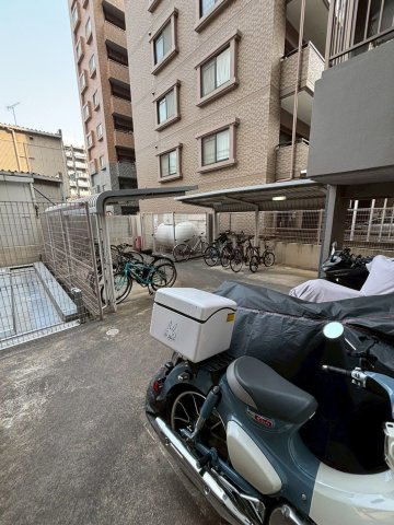 サンネストピア箱崎駅前　筥松小学校区の駐車場|サンネストピア箱崎駅前