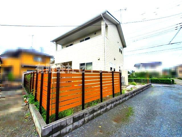 深谷市原郷　土地広々66坪超！　築8年の前面道路含む現地写真
