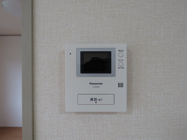 ツインパティオＡの設備|TVモニター付きインタフォン